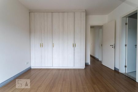 Suíte de casa de condomínio para alugar com 3 quartos, 149m² em Ahú, Curitiba