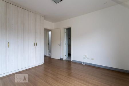 Suíte de casa de condomínio para alugar com 3 quartos, 149m² em Ahú, Curitiba