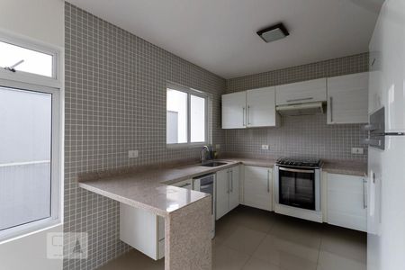 Cozinha de casa de condomínio para alugar com 3 quartos, 149m² em Ahú, Curitiba