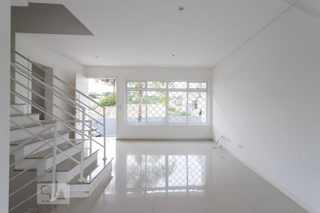 Casa de Condomínio para alugar com 3 quartos, 149m² em Ahú, Curitiba