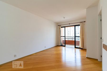 Sala de apartamento para alugar com 3 quartos, 74m² em Chácara Inglesa, São Paulo