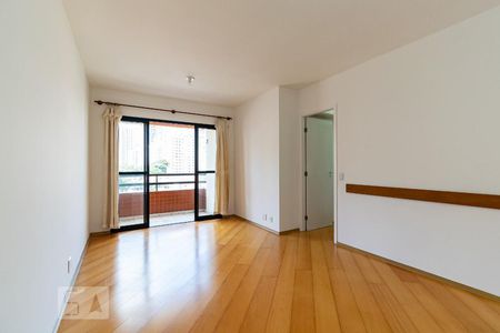 Sala de apartamento para alugar com 3 quartos, 74m² em Chácara Inglesa, São Paulo