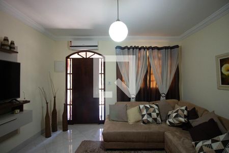 Sala de casa à venda com 3 quartos, 650m² em Itaquera, São Paulo