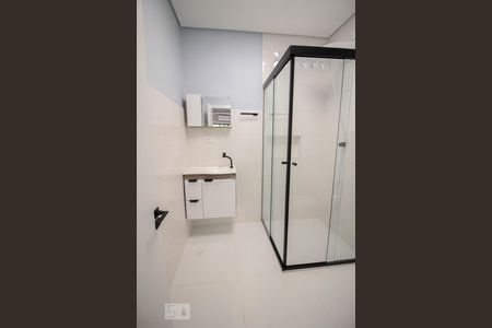 banheiro de apartamento para alugar com 1 quarto, 17m² em Casa Verde, São Paulo