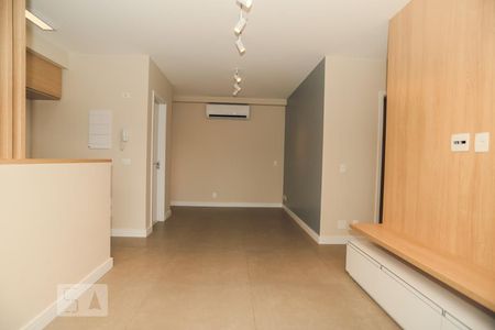 Sala de apartamento para alugar com 3 quartos, 80m² em Vila Anastácio, São Paulo