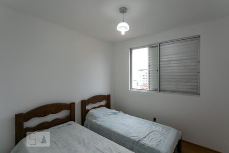 Quarto 2 de apartamento para alugar com 3 quartos, 130m² em Esplanada, Belo Horizonte