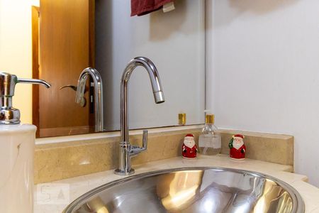 Lavabo de apartamento à venda com 4 quartos, 238m² em Cambuí, Campinas