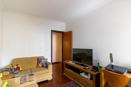 Sala de TV de apartamento à venda com 4 quartos, 238m² em Cambuí, Campinas