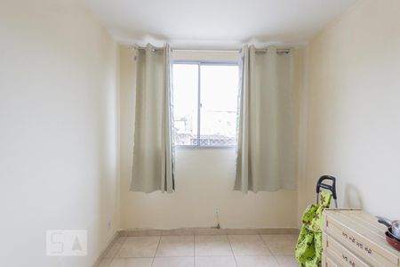 Quarto 1 de apartamento para alugar com 2 quartos, 48m² em Taquara, Rio de Janeiro