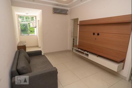 Sala de apartamento para alugar com 2 quartos, 58m² em Laranjeiras, Rio de Janeiro