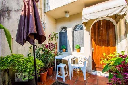 Casa à venda com 140m², 3 quartos e 1 vaga Casa à venda com 140m², 3 quartos e 1 vagaQuintal/Jardim