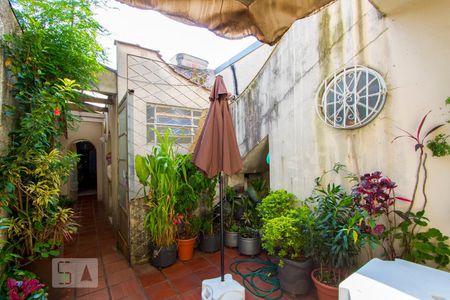 Casa à venda com 140m², 3 quartos e 1 vaga Casa à venda com 140m², 3 quartos e 1 vagaQuintal/Jardim