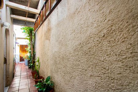 Casa à venda com 140m², 3 quartos e 1 vaga Casa à venda com 140m², 3 quartos e 1 vagaCorredor - Externo