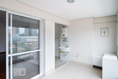 Varanda de apartamento para alugar com 2 quartos, 74m² em Vila Cordeiro, São Paulo