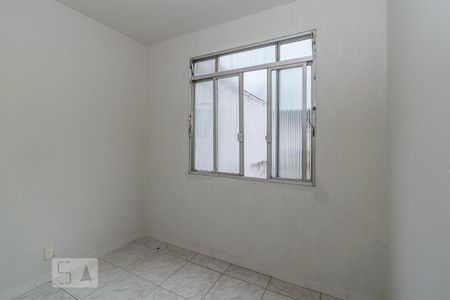 Quarto reversível de apartamento à venda com 1 quarto, 54m² em Olaria, Rio de Janeiro