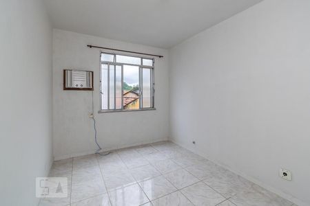 Quarto de apartamento à venda com 1 quarto, 54m² em Olaria, Rio de Janeiro