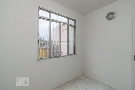 Quarto reversível de apartamento à venda com 1 quarto, 54m² em Olaria, Rio de Janeiro