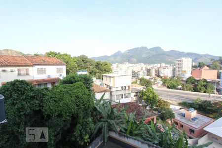 Vista Sala de apartamento à venda com 2 quartos, 50m² em Freguesia (jacarepaguá), Rio de Janeiro