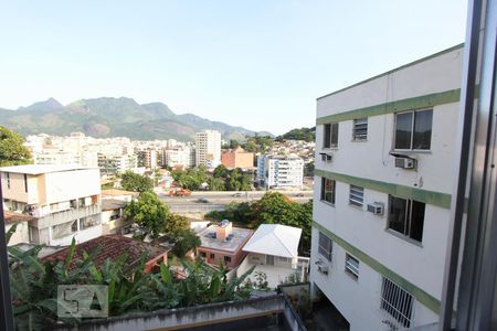 Vista Sala de apartamento à venda com 2 quartos, 50m² em Freguesia (jacarepaguá), Rio de Janeiro