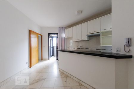 Sala de apartamento para alugar com 1 quarto, 45m² em Funcionários, Belo Horizonte