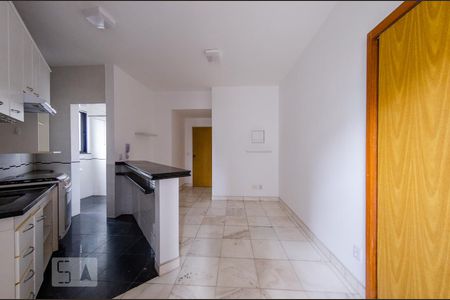 Sala de apartamento para alugar com 1 quarto, 45m² em Funcionários, Belo Horizonte