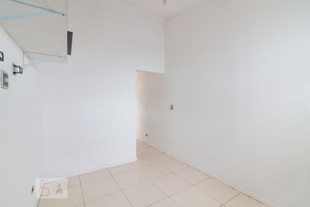 Sala e quarto de casa de condomínio para alugar com 1 quarto, 34m² em Jardim Cocaia, Guarulhos