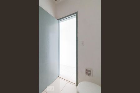 Banheiro de casa de condomínio para alugar com 1 quarto, 34m² em Jardim Cocaia, Guarulhos