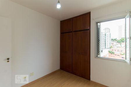 Quarto 1 de apartamento para alugar com 2 quartos, 52m² em Vila Mariana, São Paulo