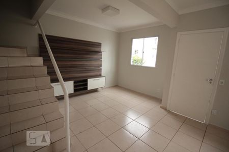 Sala de casa de condomínio à venda com 3 quartos, 101m² em Vila Mafalda, Jundiaí