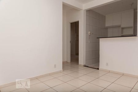 Sala de apartamento para alugar com 2 quartos, 45m² em Gávea, Uberlândia