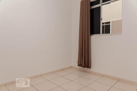 Quarto 1 de apartamento para alugar com 2 quartos, 45m² em Gávea, Uberlândia