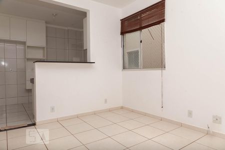 Sala de apartamento para alugar com 2 quartos, 45m² em Gávea, Uberlândia