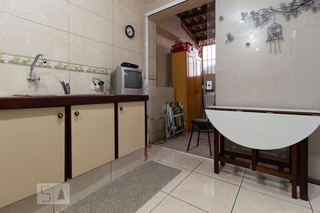 Cozinha de casa de condomínio para alugar com 4 quartos, 145m² em Portão, Curitiba