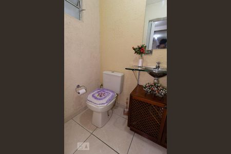 Banheiro Social de casa de condomínio para alugar com 4 quartos, 145m² em Portão, Curitiba