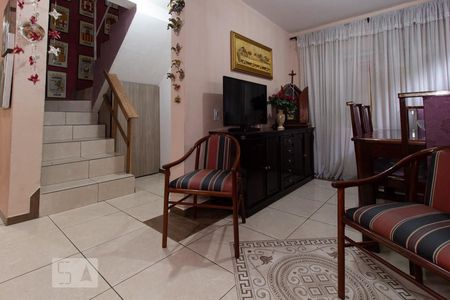 Sala de casa de condomínio para alugar com 4 quartos, 145m² em Portão, Curitiba