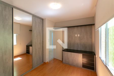 Quarto 1 de apartamento para alugar com 2 quartos, 84m² em Santo Antônio, Belo Horizonte