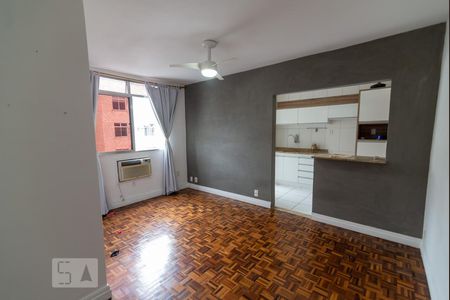 Sala de apartamento para alugar com 2 quartos, 53m² em Vila Isabel, Rio de Janeiro