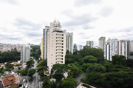 Vista de apartamento à venda com 4 quartos, 130m² em Panamby, São Paulo