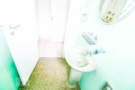 Lavabo de casa para alugar com 3 quartos, 140m² em Chácara Santo Antônio, São Paulo