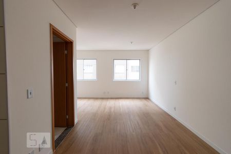 Sala de kitnet/studio para alugar com 1 quarto, 33m² em Samambaia Sul (samambaia), Brasília