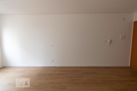 Sala de kitnet/studio para alugar com 1 quarto, 33m² em Samambaia Sul (samambaia), Brasília