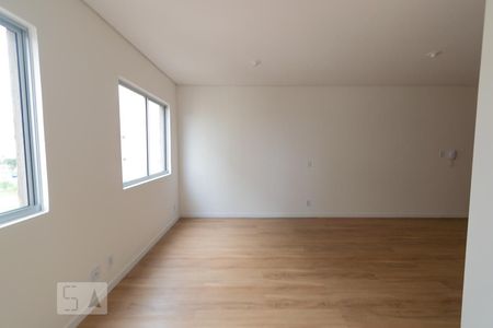 Quarto de kitnet/studio para alugar com 1 quarto, 33m² em Samambaia Sul (samambaia), Brasília