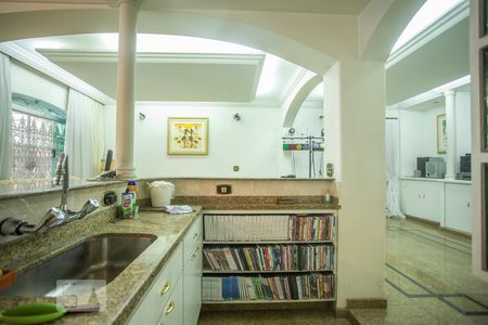 Bar de casa à venda com 7 quartos, 412m² em Chácara Inglesa, São Paulo