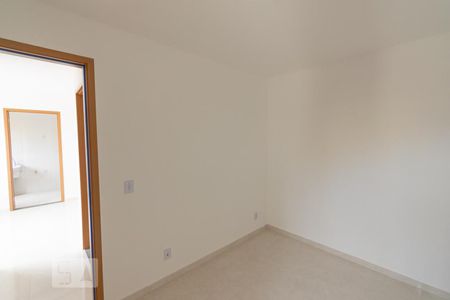 Quarto 1 de apartamento para alugar com 2 quartos, 46m² em Samambaia Sul (samambaia) , Brasília