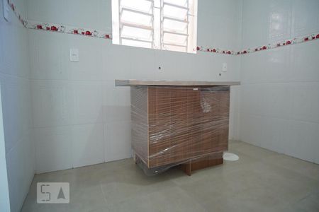 Cozinha de kitnet/studio para alugar com 1 quarto, 48m² em Jardim Itu, Porto Alegre