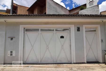 Fachada de casa para alugar com 4 quartos, 350m² em Sítio da Figueira, São Paulo