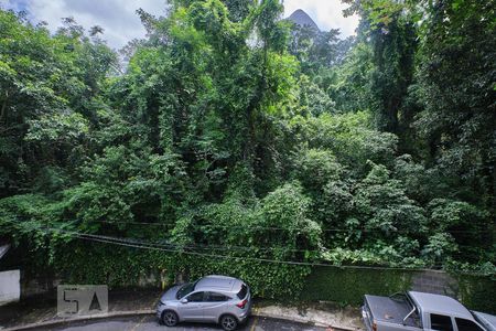 Sala Vista de apartamento para alugar com 2 quartos, 88m² em Grajau, Rio de Janeiro