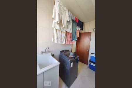 Apartamento à venda com 190m², 3 quartos e 2 vagas Apartamento à venda com 190m², 3 quartos e 2 vagasÁrea de Serviço