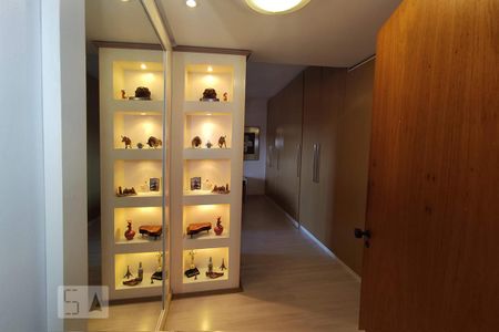 Apartamento à venda com 190m², 3 quartos e 2 vagas Apartamento à venda com 190m², 3 quartos e 2 vagasQuarto 3 - Suíte