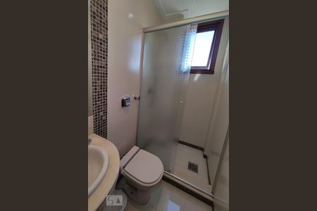 Apartamento à venda com 190m², 3 quartos e 2 vagas Apartamento à venda com 190m², 3 quartos e 2 vagasBanheiro de Serviço